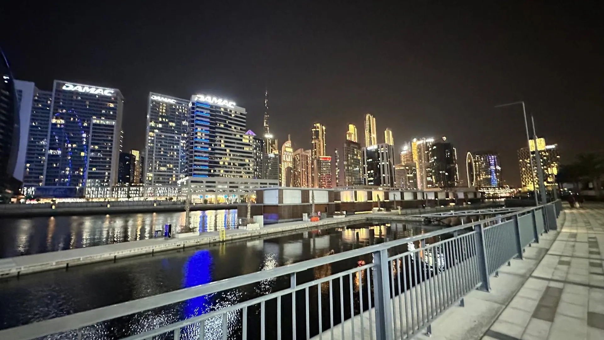 Guest house Binghatti Canal With Private Jacuzzi Burj Khalifa View Kings Dubai