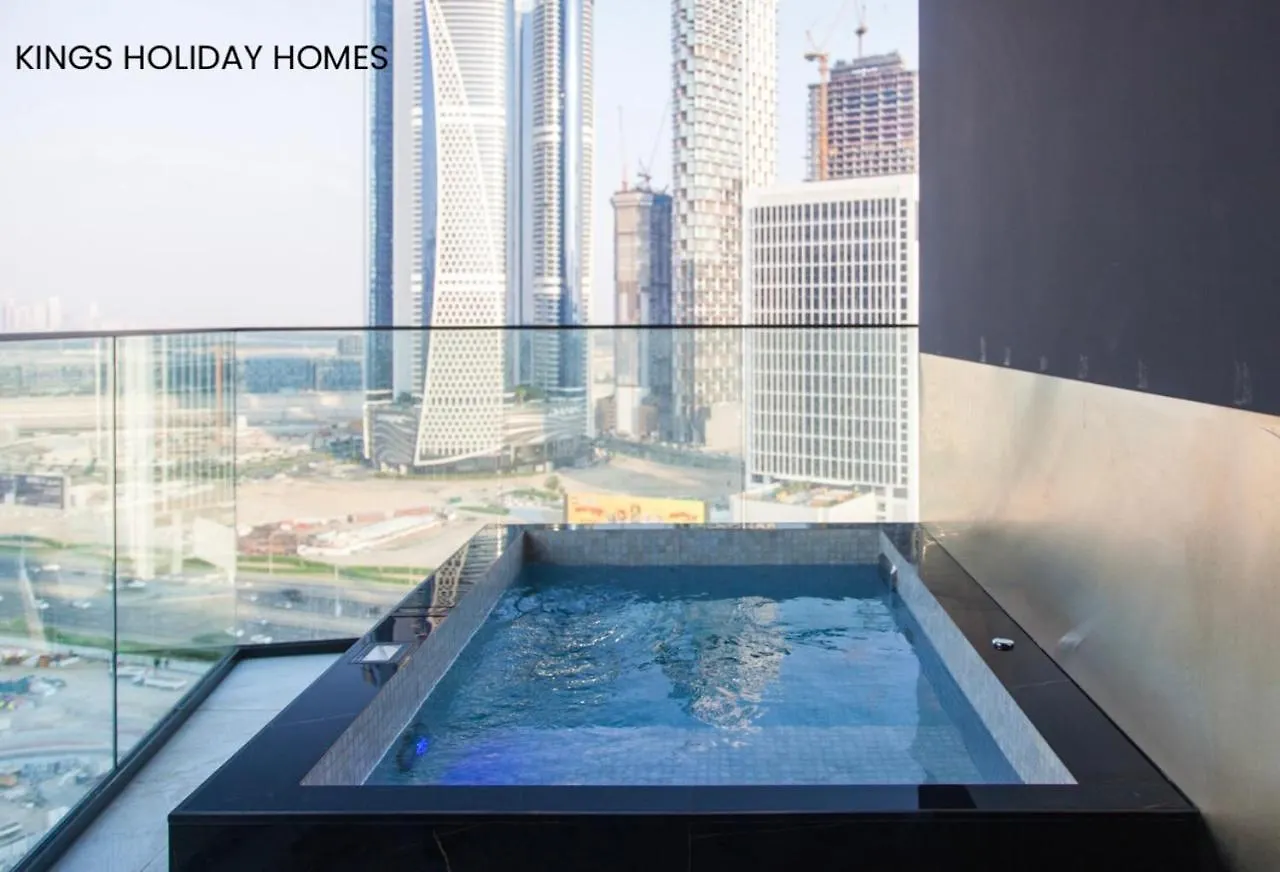 Guest house Binghatti Canal With Private Jacuzzi Burj Khalifa View Kings Dubai