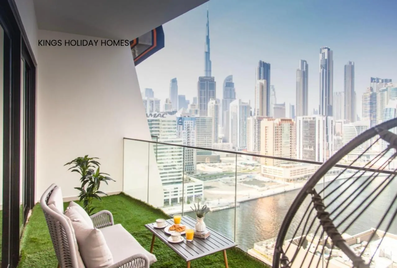 Binghatti Canal With Private Jacuzzi Burj Khalifa View Kings Dubai United Arab Emirates