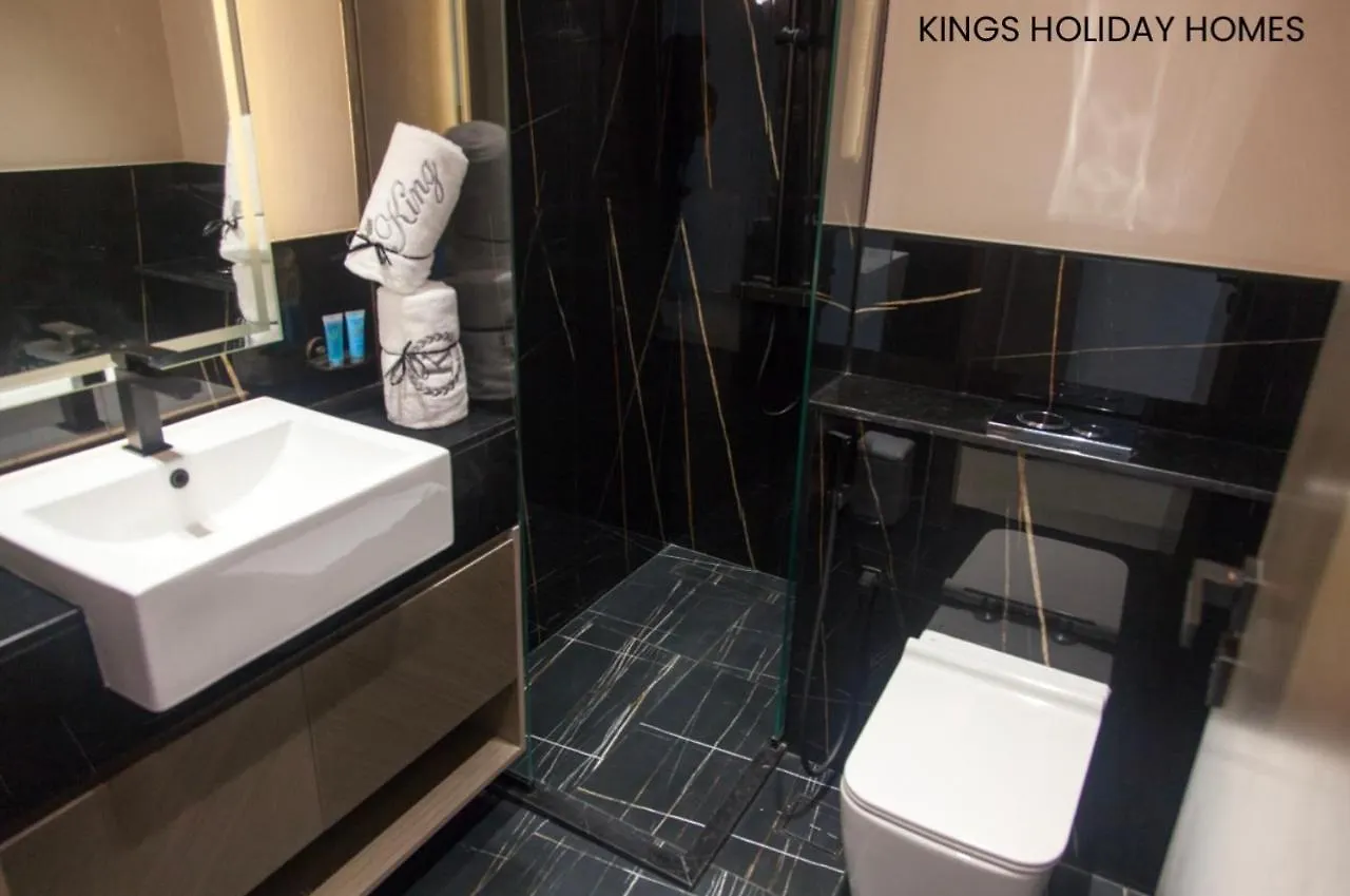 Guest house Binghatti Canal With Private Jacuzzi Burj Khalifa View Kings Dubai